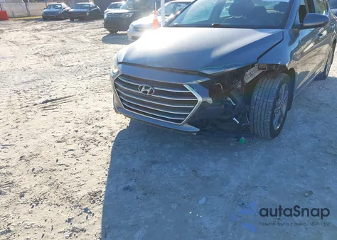 2018 Hyundai Elantra Value Edition z USA, uszkodzony, nr VIN 5NPD84LF9JH300335